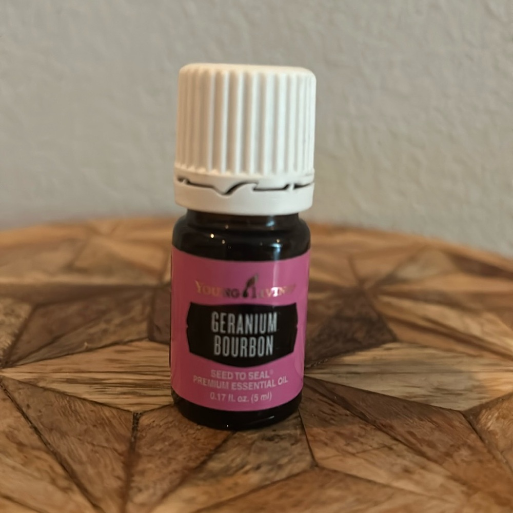 Geranium Bourbon Young Living Essential Oil
